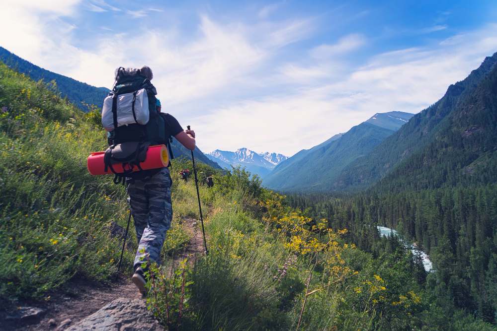 Randonnée en montagne : 5 itinéraires avec des vues à couper le souffle en Auvergne Rhône-Alpes